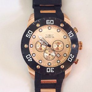 Men's Invicta Pro Diver Black/ Gold  Watch. LIKE NEW. IT WORKS